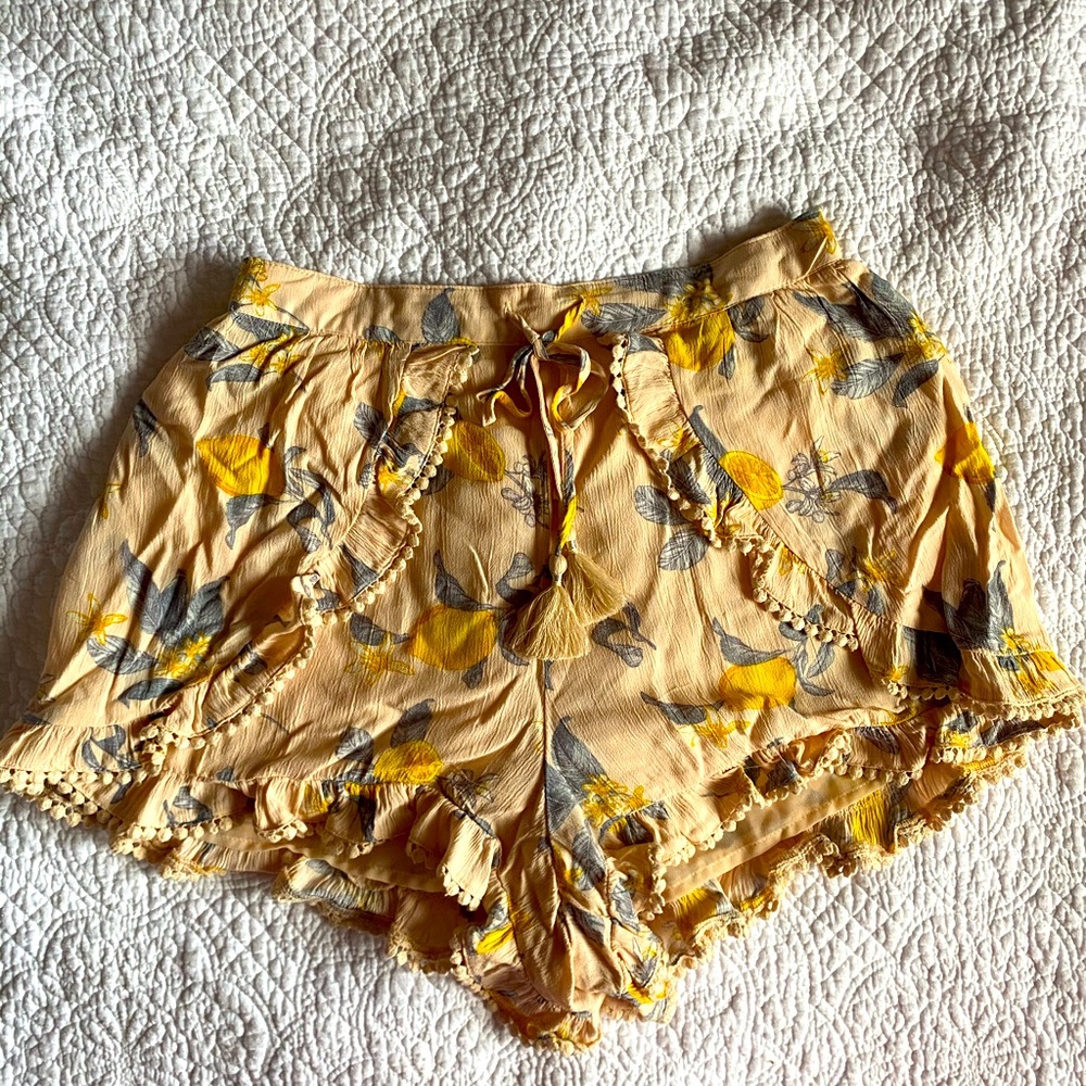 American Eagle Lemon Shorts
